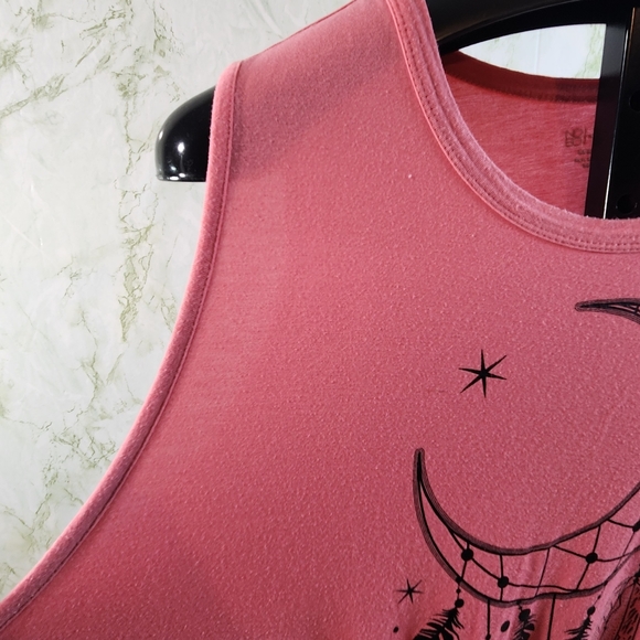 No Boundaries Dreamcatcher Tank - Picture 2 of 10